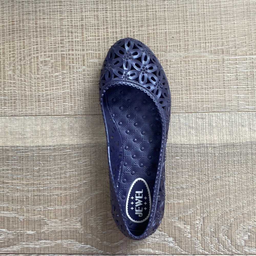 Dark blue flexible flats